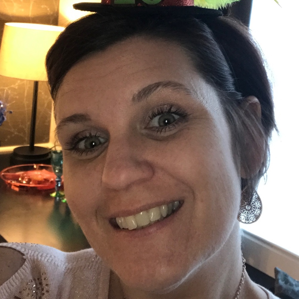 Meet your Posher, Courtney